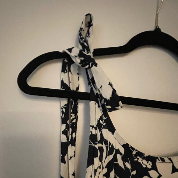 Free Assembly navy and cream floral dress - Picture 3 of 7